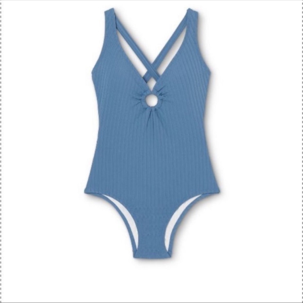 Swimsuit - Picture 3 of 5